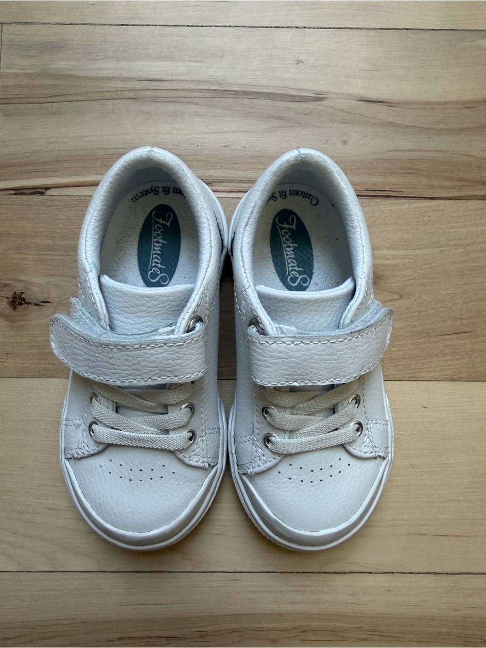 Reese Footmates size 7, like new